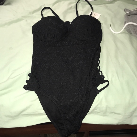 NWT black cutout one piece swimsuit - Picture 1 of 3